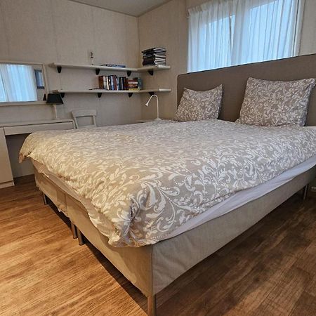 Chalet Buutengeweun, Met Luxe Jacuzzi En Tonsauna Sint-Annaland Extérieur photo