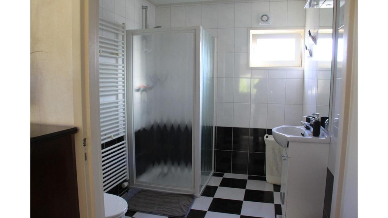 Chalet Buutengeweun, Met Luxe Jacuzzi En Tonsauna Sint-Annaland Extérieur photo