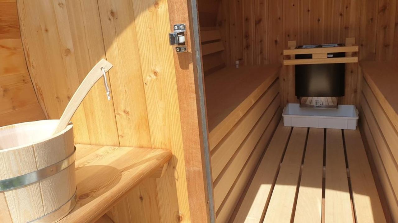 Chalet Buutengeweun, Met Luxe Jacuzzi En Tonsauna Sint-Annaland Extérieur photo